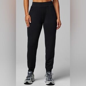 Fabletics On-The-Go Cold Weather Jogger 28” inseam size M black